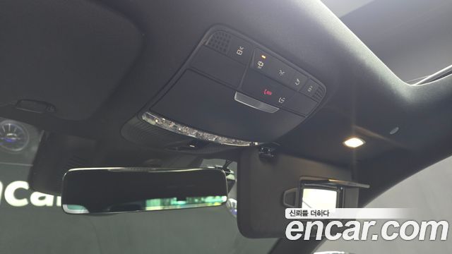 Mercedes-Benz E-Class 2022 — photo 28