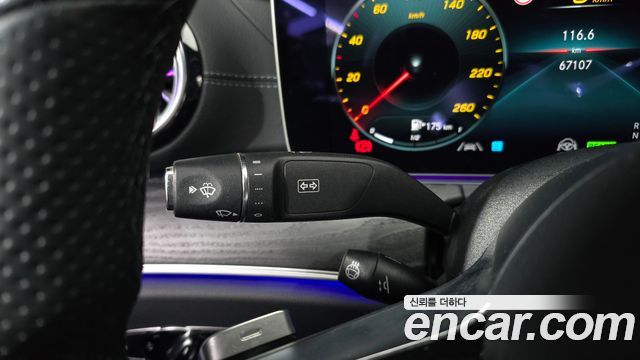 Mercedes-Benz E-Class 2022 — photo 29