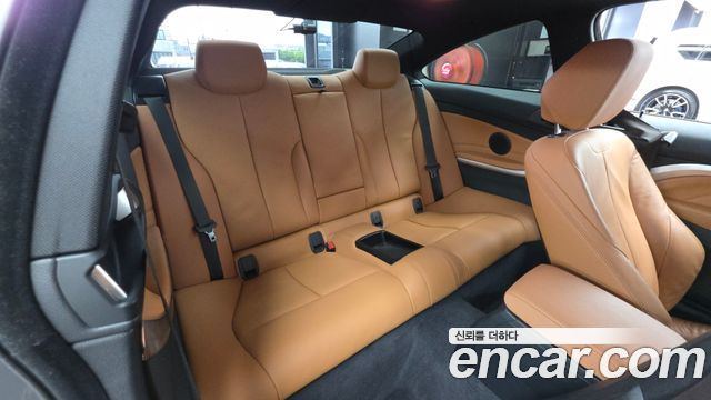BMW 4-Series 2020 — photo 18