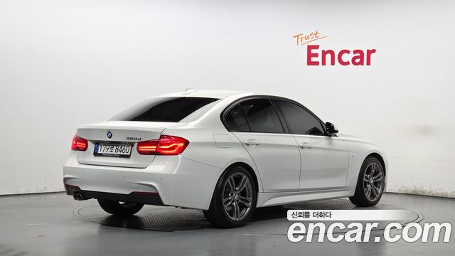 BMW 3-Series 2018 — photo 2