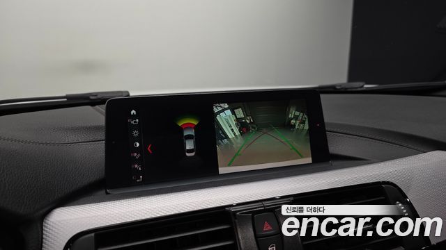 BMW 3-Series 2018 — photo 16