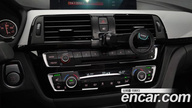 BMW 3-Series 2018 — photo 17
