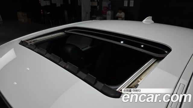 BMW 3-Series 2018 — photo 19