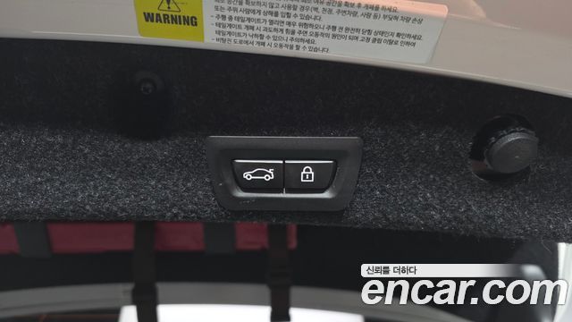 BMW 3-Series 2018 — photo 20