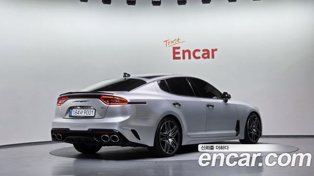 Kia Stinger 2018 — photo 2