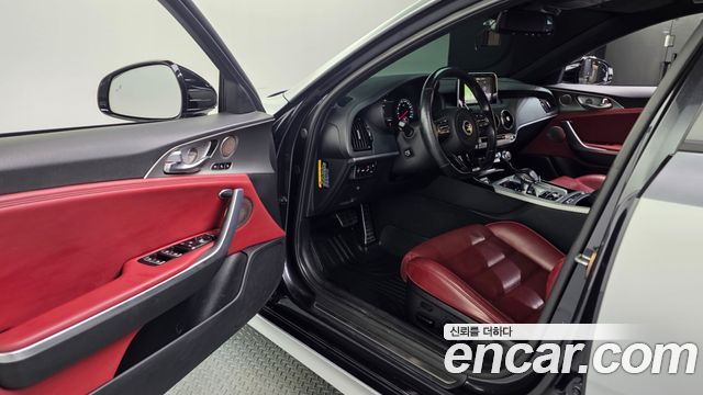 Kia Stinger 2018 — photo 13