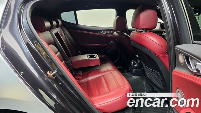 Kia Stinger 2018 — photo 18