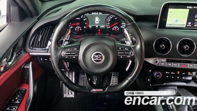 Kia Stinger 2018 — photo 19