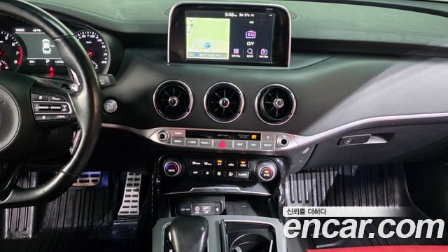 Kia Stinger 2018 — photo 20