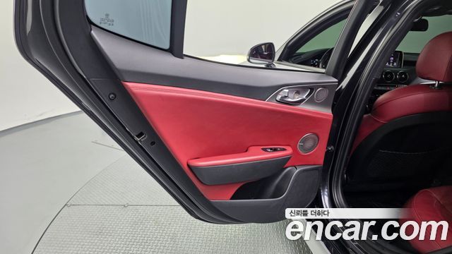 Kia Stinger 2018 — photo 15