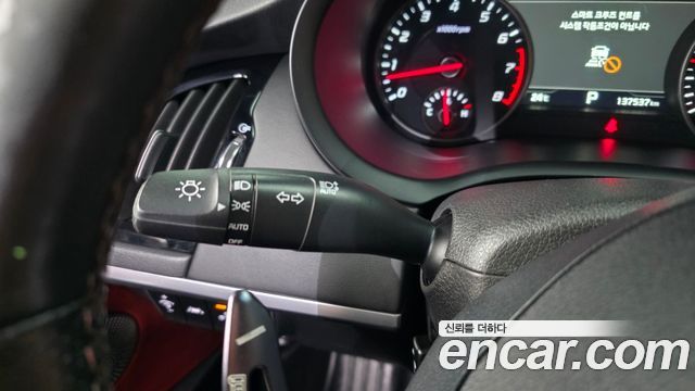 Kia Stinger 2018 — photo 33