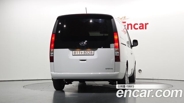 Hyundai Staria 2023 — photo 4