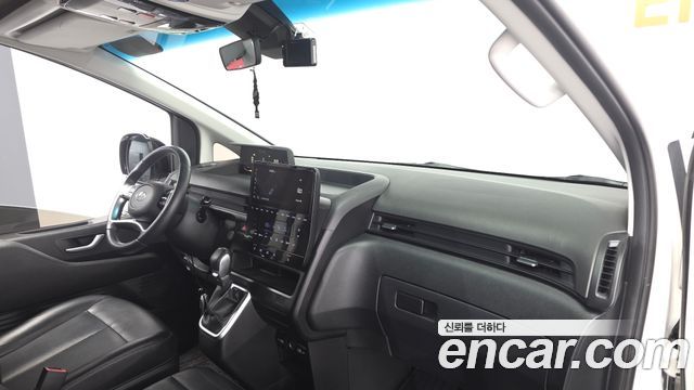 Hyundai Staria 2023 — photo 10