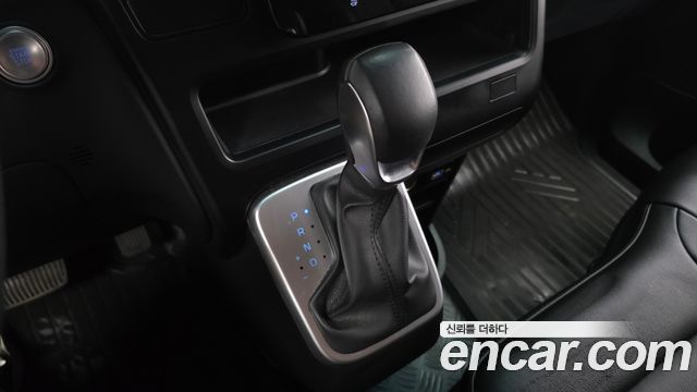 Hyundai Staria 2023 — photo 12