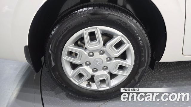 Hyundai Staria 2023 — photo 7