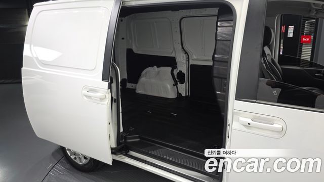 Hyundai Staria 2023 — photo 27