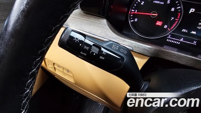 Kia Sorento 2023 — photo 35