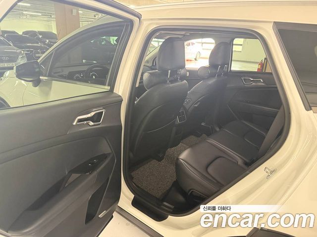 Kia Sportage 2022 — photo 11