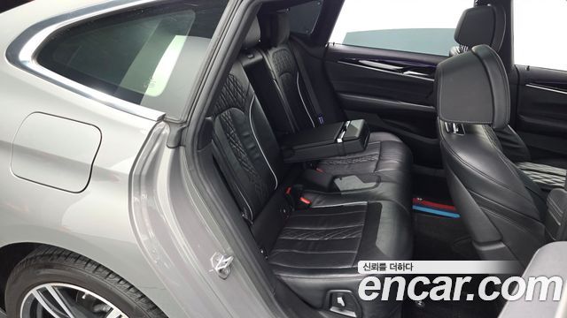 BMW Gran Turismo 2021 — photo 12