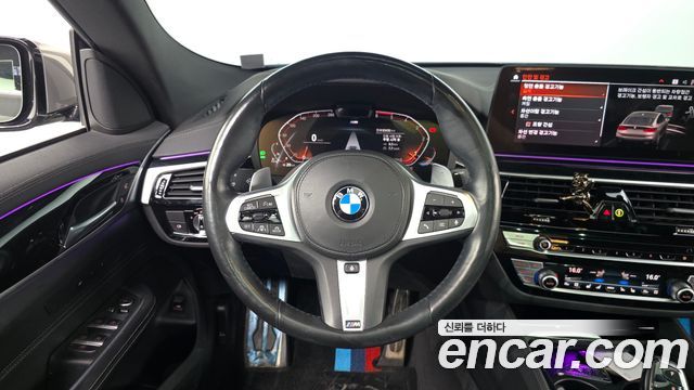 BMW Gran Turismo 2021 — photo 13