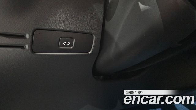 Volvo C40 2024 — photo 26