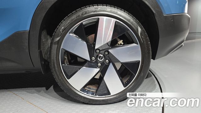 Volvo C40 2024 — photo 7