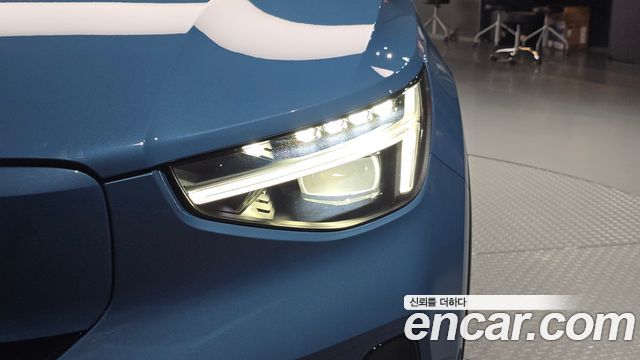 Volvo C40 2024 — photo 8
