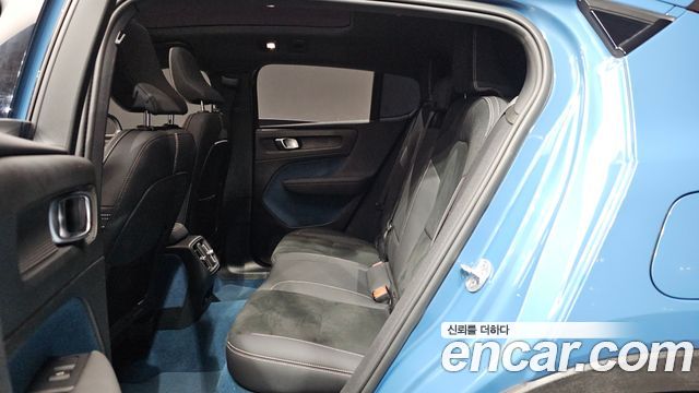 Volvo C40 2024 — photo 16