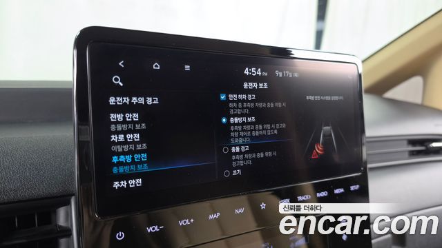 Hyundai Staria 2023 — photo 22
