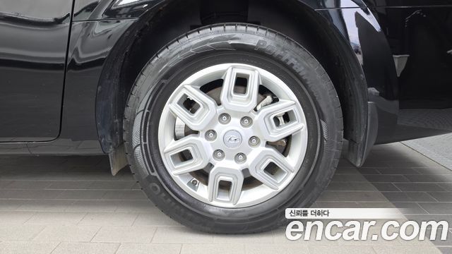Hyundai Staria 2023 — photo 7