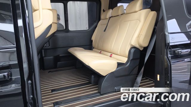 Hyundai Staria 2023 — photo 16