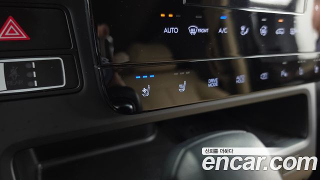Hyundai Staria 2023 — photo 28