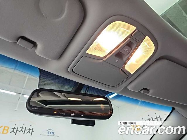 Kia K7 2016 — photo 17