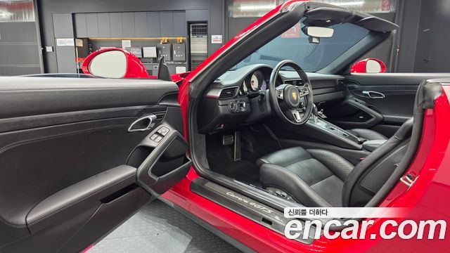 Porsche 911 2018 — photo 13