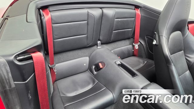 Porsche 911 2018 — photo 17