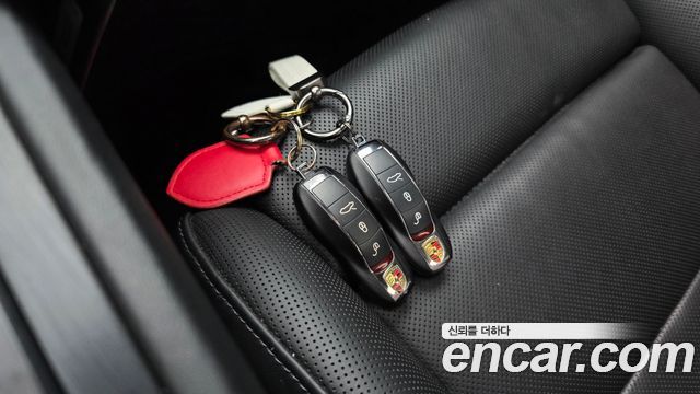 Porsche 911 2018 — photo 25