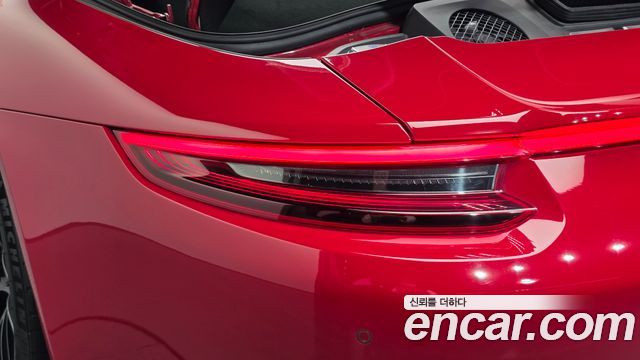 Porsche 911 2018 — photo 9