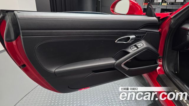 Porsche 911 2018 — photo 15