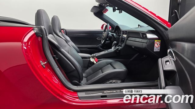 Porsche 911 2018 — photo 16