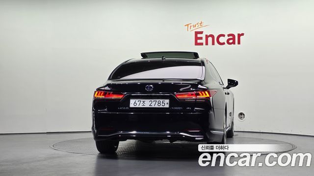 Lexus LS 2018 — photo 4
