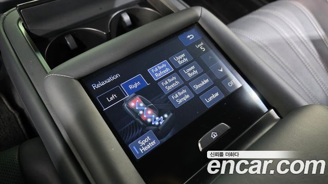 Lexus LS 2018 — photo 17