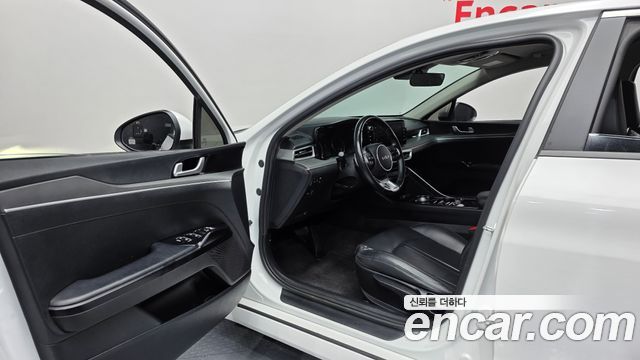 Kia K5 2022 — photo 10