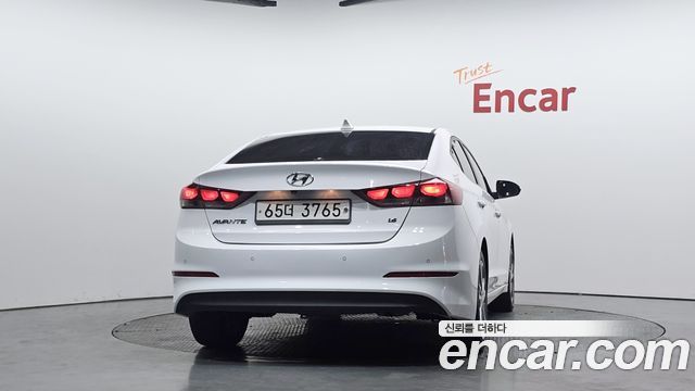 Hyundai AVANTE 2018 — photo 4