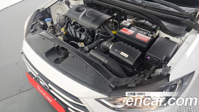 Hyundai AVANTE 2018 — photo 6