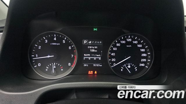 Hyundai AVANTE 2018 — photo 11