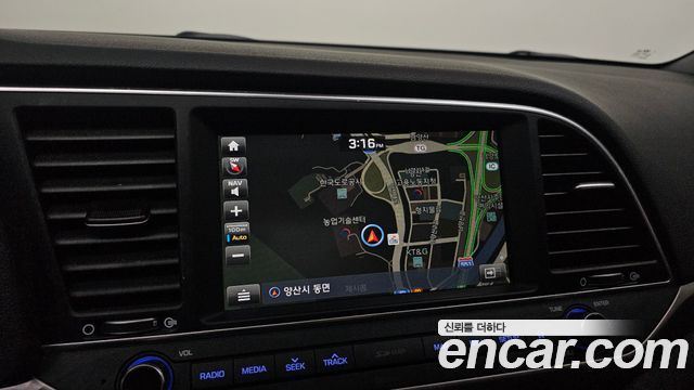 Hyundai AVANTE 2018 — photo 20