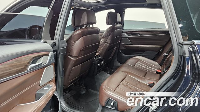 BMW Gran Turismo 2021 — photo 18