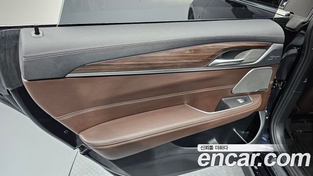 BMW Gran Turismo 2021 — photo 15