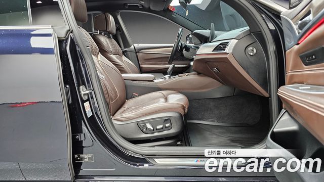 BMW Gran Turismo 2021 — photo 16