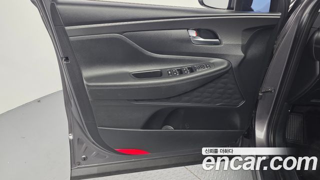 Hyundai Santafe 2023 — photo 14